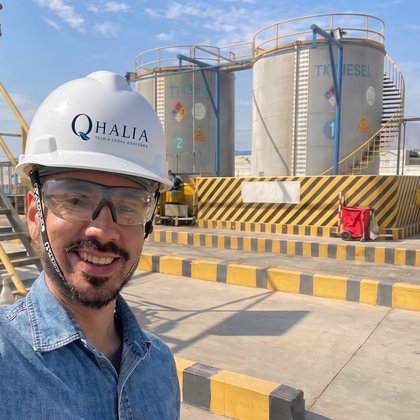 Especialista QHALIA en planta industrial